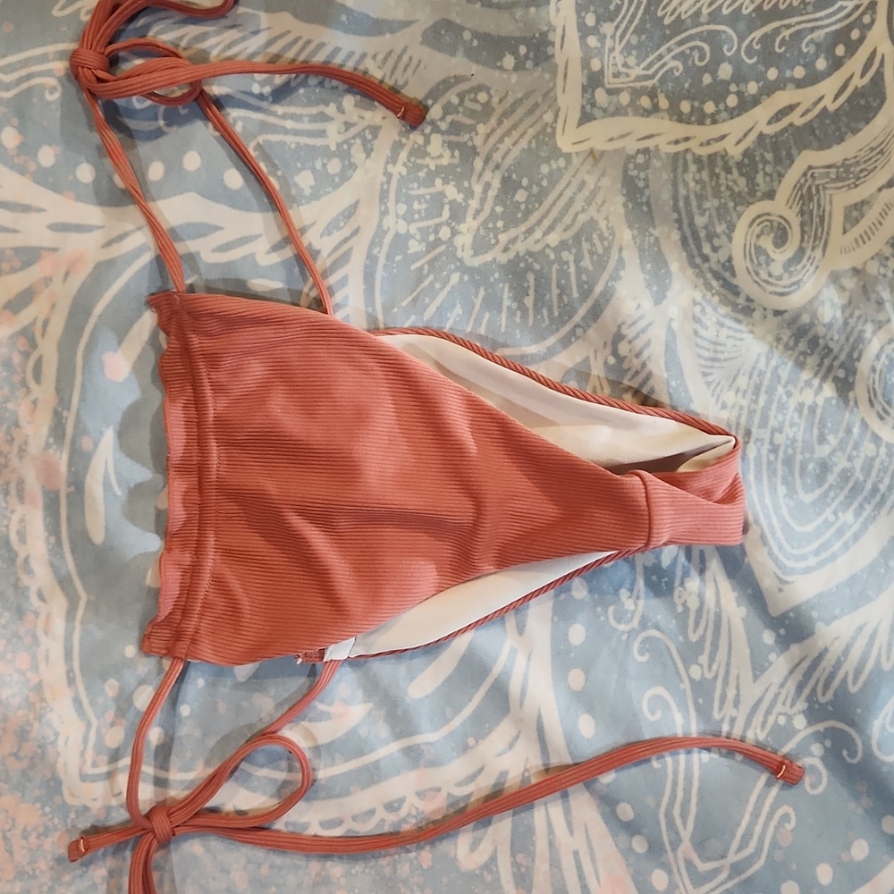Pink Bikini - Picture 4 of 7